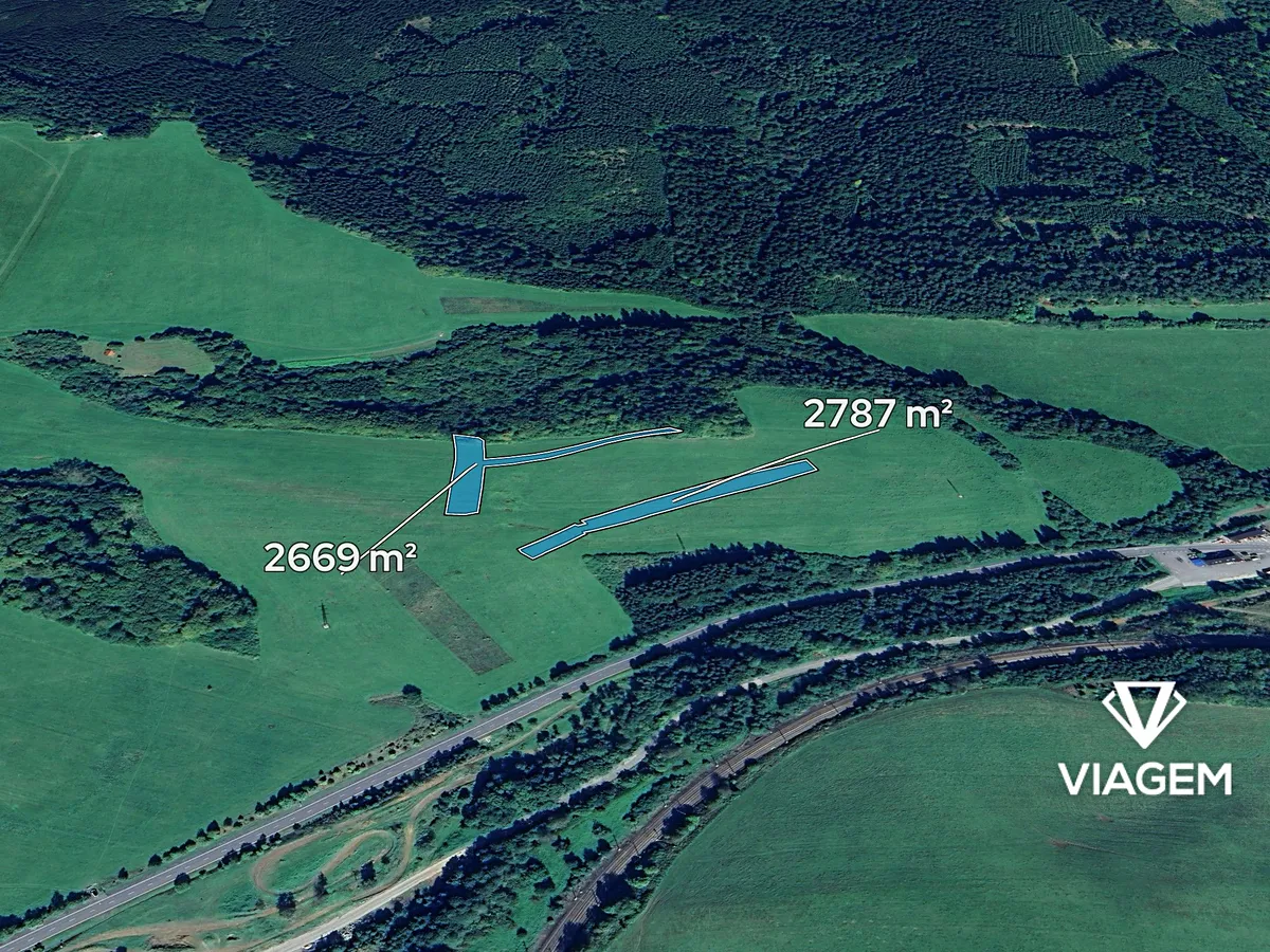 Prodej podílu 1/2 pole 2728 m²